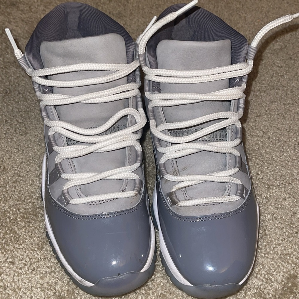 Mens cool grey Jordan 11’s